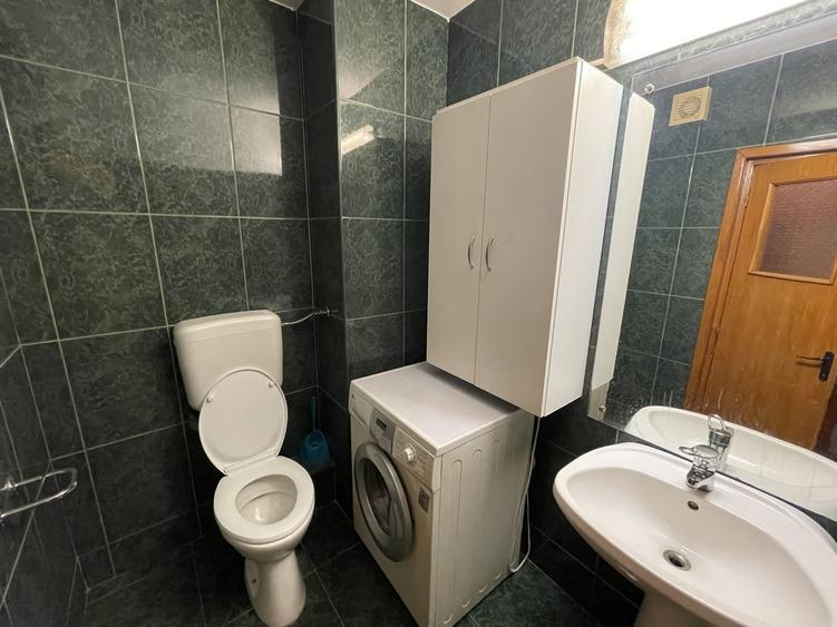 Apartament cu 3 camere decomandat în Unirii
