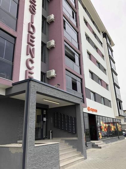 Apartament cu 2 camere decomandat în Roșu