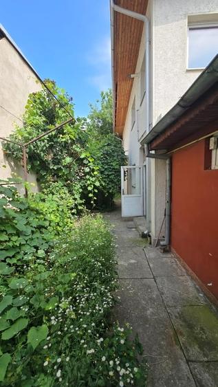 Casă cu 3 camere cu Teren 400 Mp în 1 Mai
