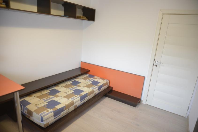 Apartament cu 3 camere decomandat, mobilat în 13 Septembrie