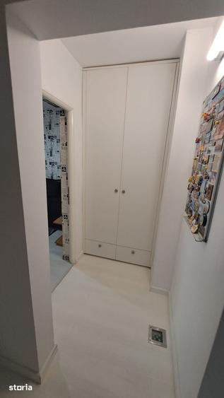 Apartament cu 4 camere decomandat în Progresul