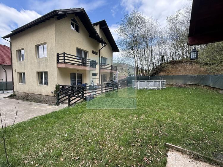 Casă individuală cu 6 camere cu Canalizare în Timișu de Jos