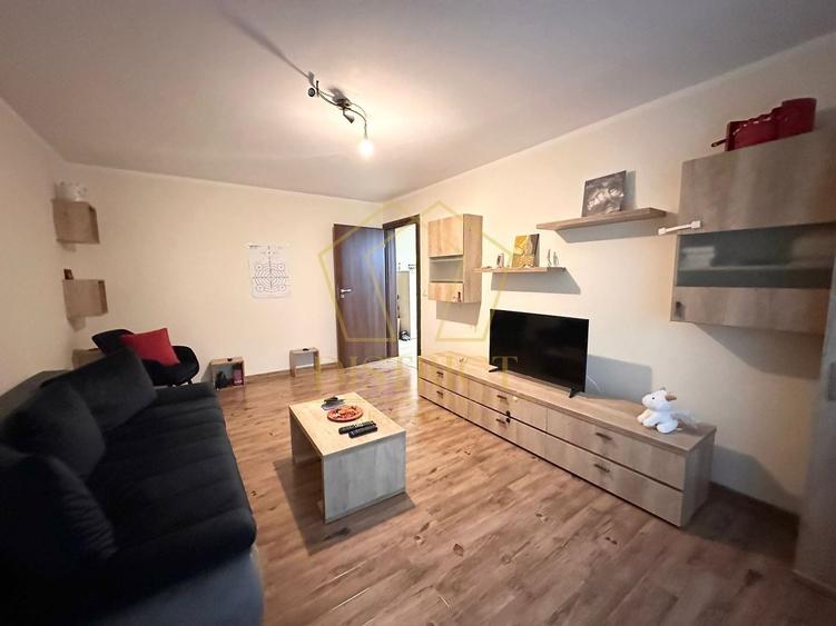 Apartament cu 3 camere semidecomandat, mobilat în Șagului