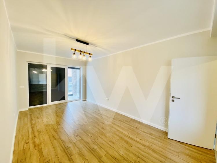 Apartament cu 3 camere decomandat în Exterior Vest