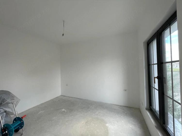 Casă cu 5 camere cu Teren 631 Mp în Ghiroda