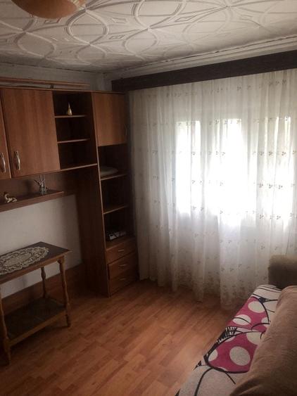 Casă cu 4 camere cu Teren 5000 Mp în Deleni