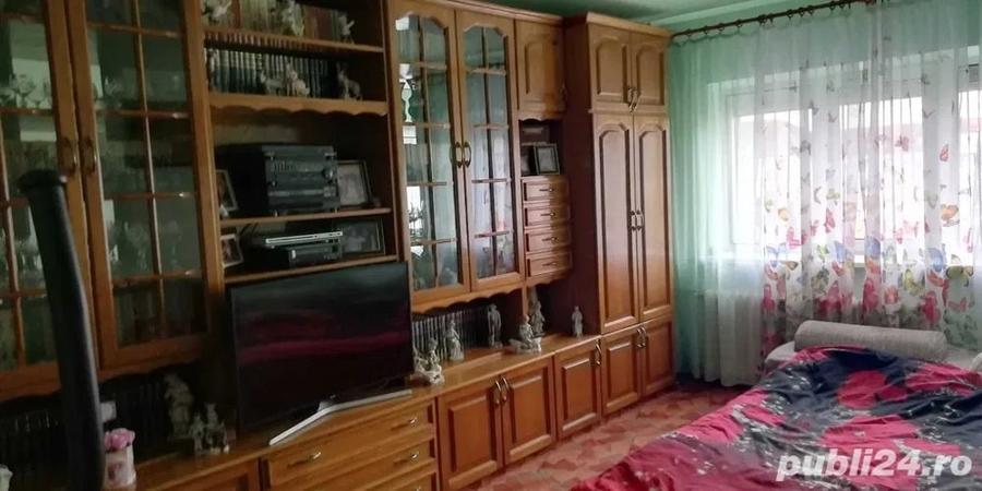 Apartament cu 2 camere decomandat în Girocului