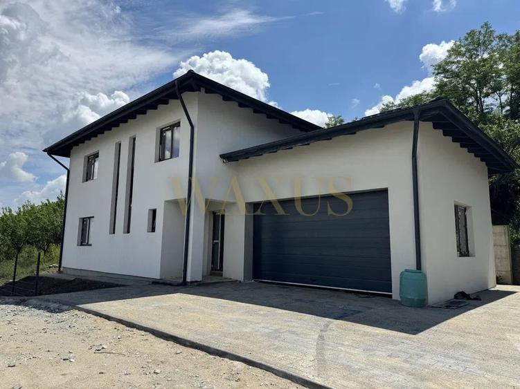 Casă individuală cu 5 camere cu Canalizare în Dezmir