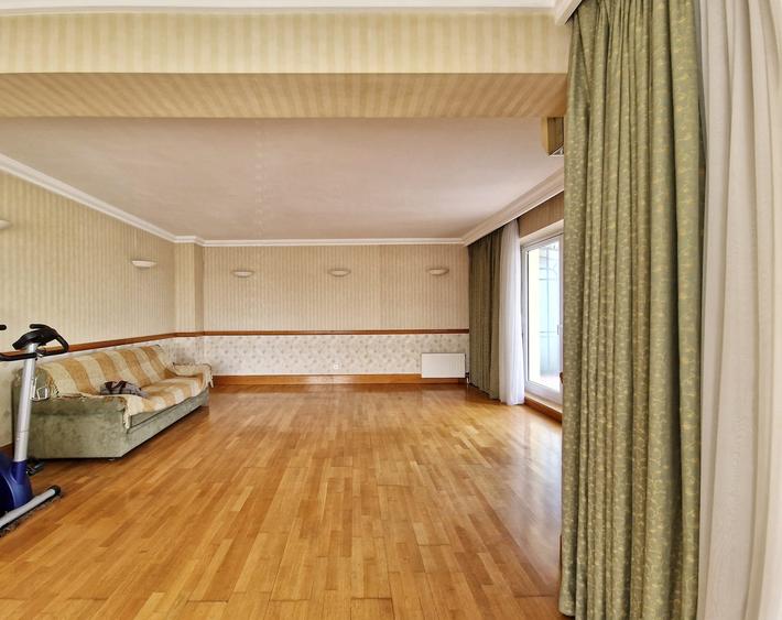 Apartament cu 3 camere decomandat, mobilat în Aviatorilor