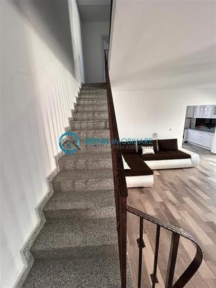 Duplex cu 4 camere cu Canalizare în Strejnicu