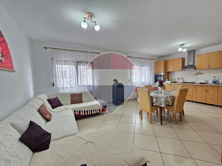 Casă cu Teren 855 Mp în Central