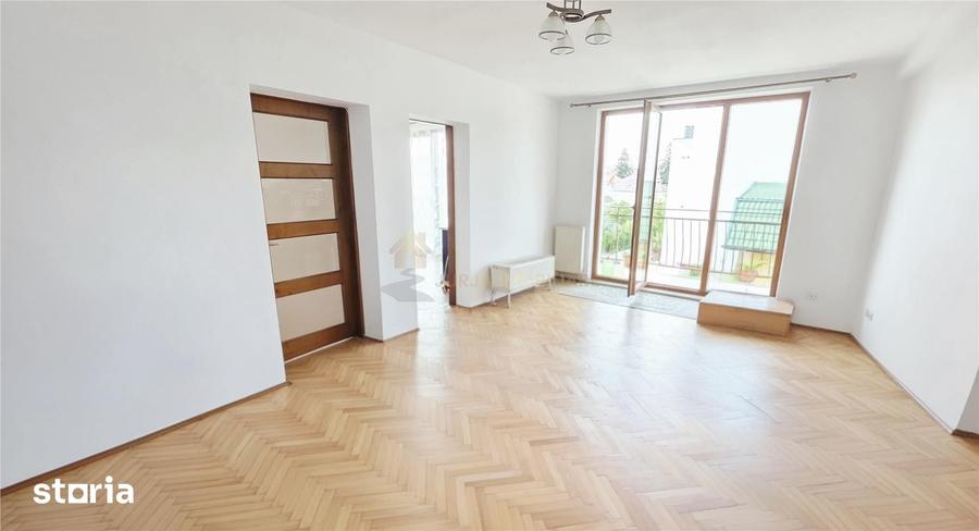 Apartament cu 3 camere semidecomandat în Andrei Mureșanu