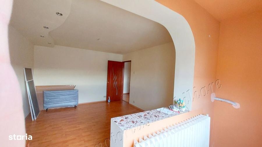 Apartament cu 2 camere decomandat în Vest