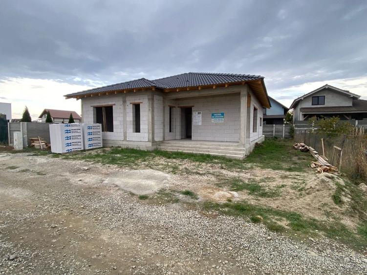 Casă individuală cu 3 camere cu Teren 358 Mp în Micești