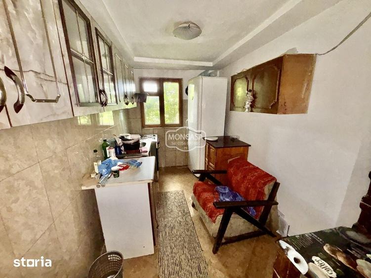 Casă cu 3 camere cu Teren 1335 Mp în Central