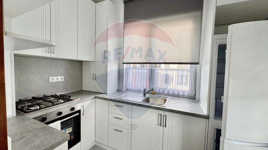 Apartament cu 2 camere semidecomandat, mobilat în Florești