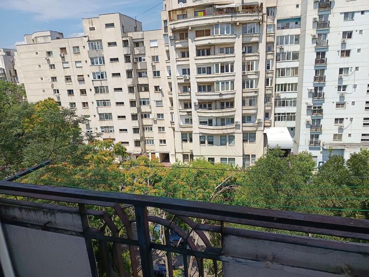 Garsonieră decomandată în Mărășești