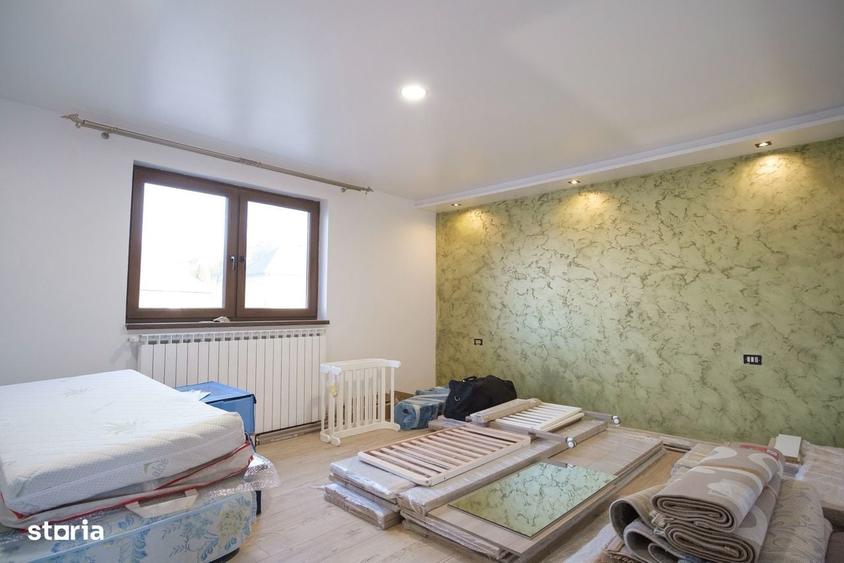 Casă cu 4 camere în Bradu