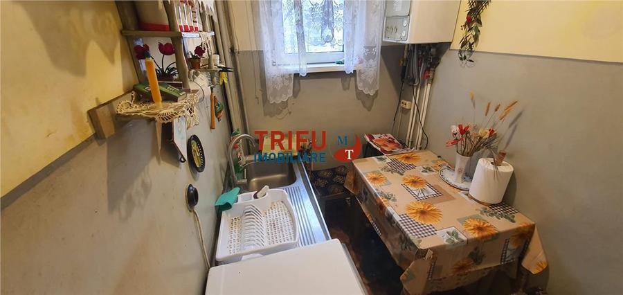 Apartament cu 3 camere decomandat în Cetate