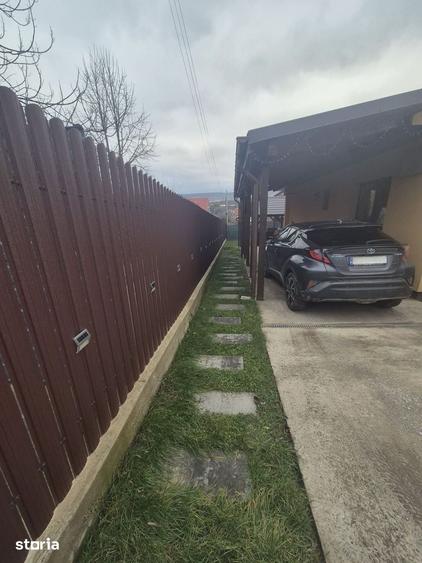 Casă cu 3 camere cu Teren 450 Mp în Tomești