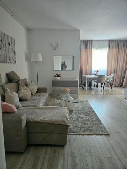 Apartament cu 2 camere semidecomandat în Pipera