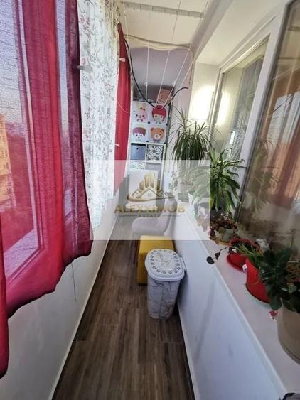 Apartament cu 2 camere decomandat, mobilat în Alexandru Obregia