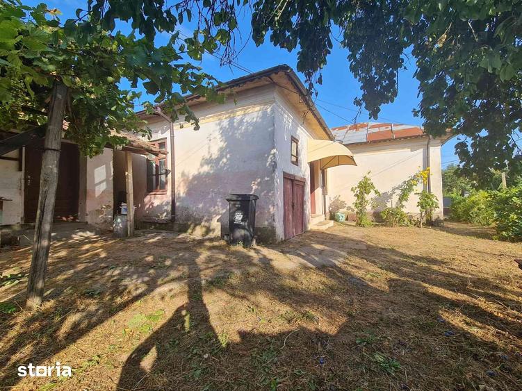 Casă cu 4 camere cu Teren 2000 Mp în Gighera