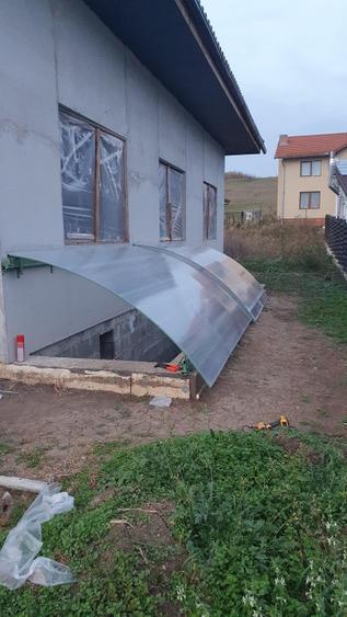Casă individuală cu 4 camere cu Canalizare în Ciugud
