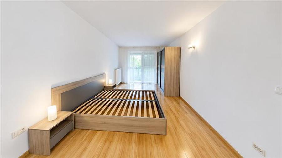 Apartament cu 3 camere decomandat, mobilat în Avantgarden
