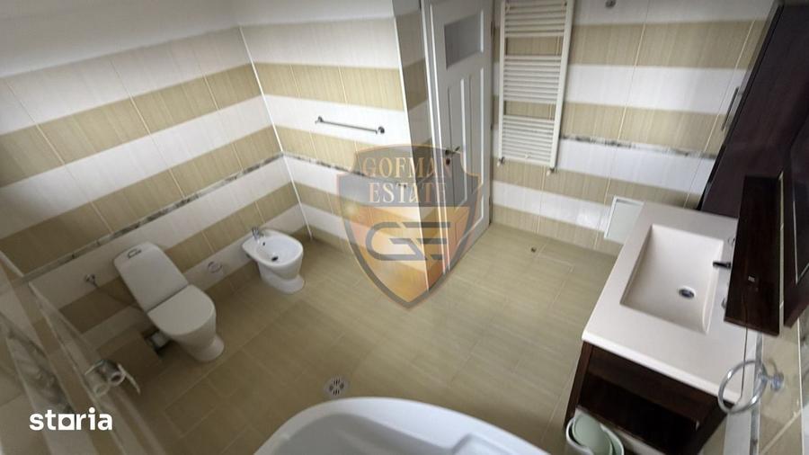 Casă cu 5 camere cu Teren 500 Mp în Agigea
