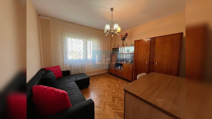 Apartament cu 3 camere decomandat în Zorilor