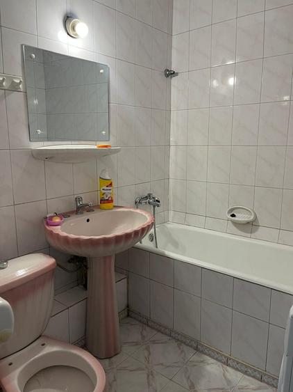 Apartament cu 2 camere decomandat în 1 Mai