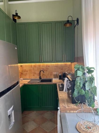 Apartament cu 3 camere nedecomandat în Central