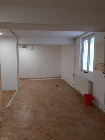 Spațiu comercial, de 70 mp, în Central