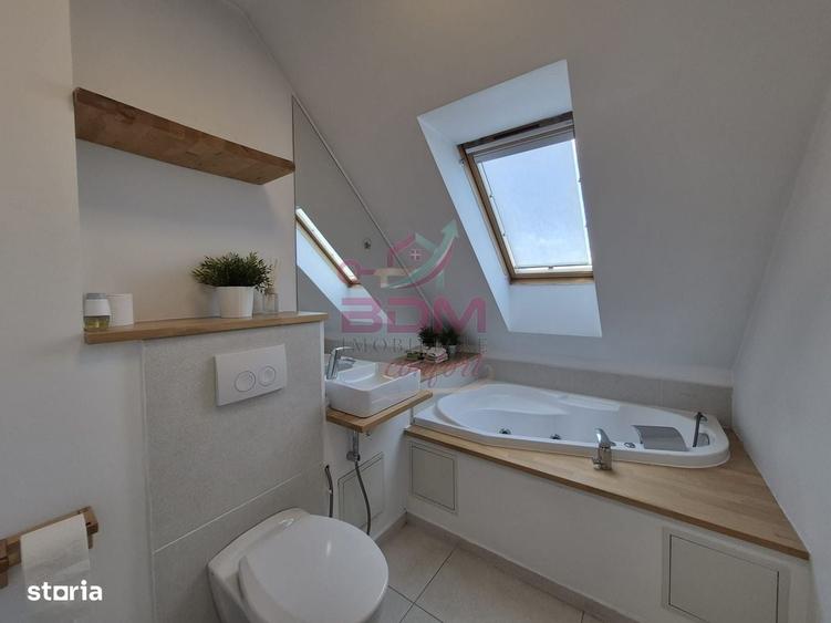 Apartament cu 3 camere semidecomandat în Luna