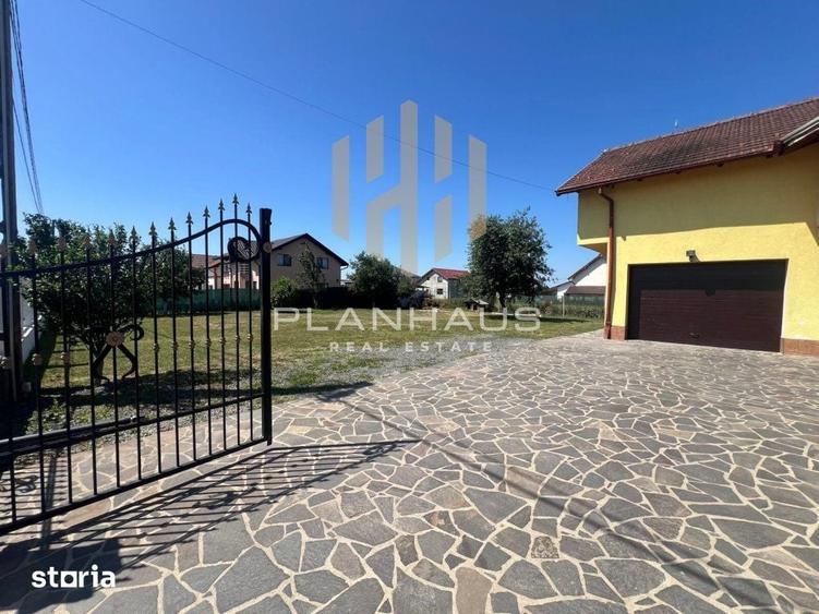 Casă cu 5 camere cu Teren 12 Mp în Recea