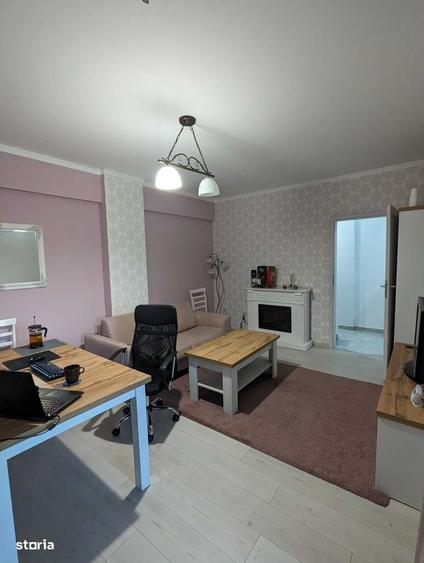 Apartament cu 2 camere decomandat în Păcii