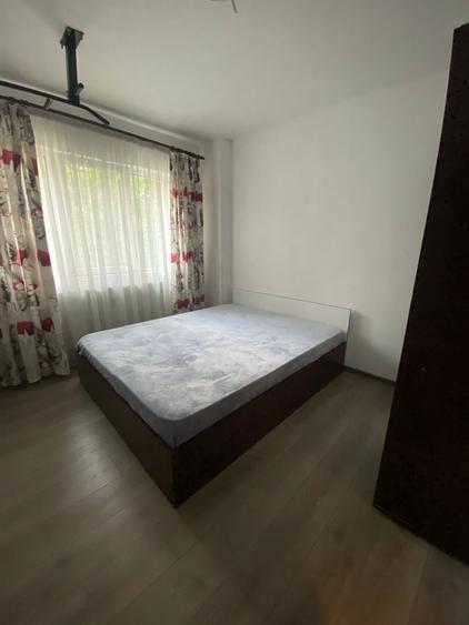 Apartament cu 4 camere decomandat în Veteranilor