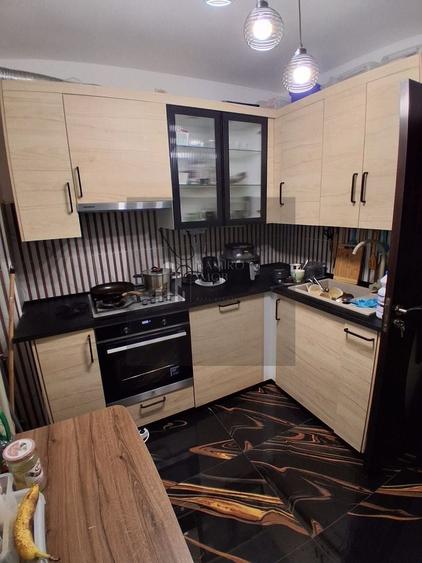 Apartament cu 2 camere semidecomandat în Olteniței