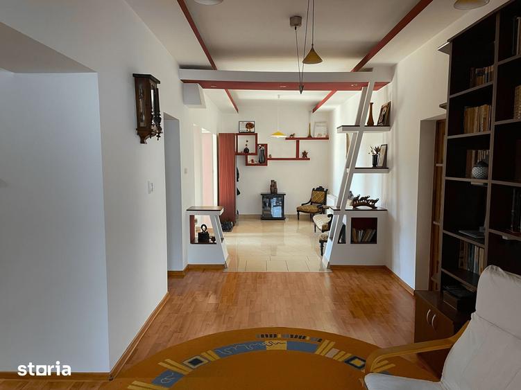 Casă cu Teren 867 Mp în Central