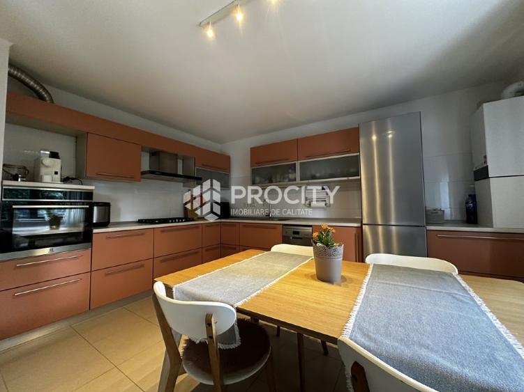 Duplex cu 5 camere cu Canalizare în Valea Lupului