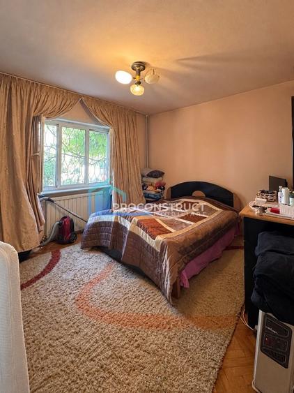 Apartament cu 3 camere decomandat, mobilat în Girocului