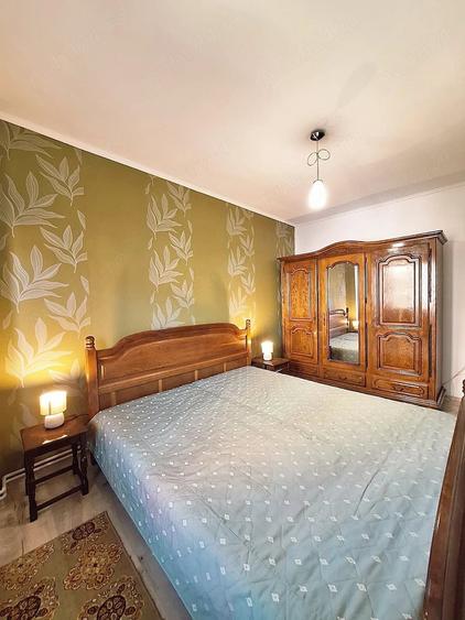 Apartament cu 3 camere decomandat în Sud