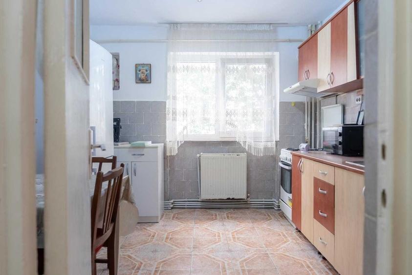 Apartament cu 2 camere semidecomandat în Exterior Vest