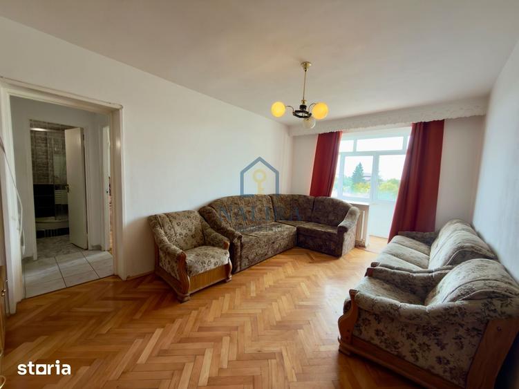 Apartament cu 2 camere semidecomandat în Traian