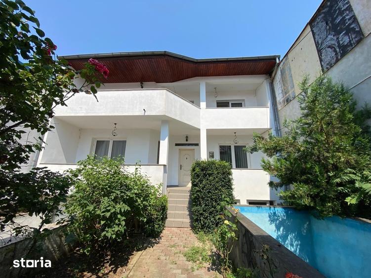 Casă cu 5 camere decomandat cu Teren 260 Mp în Crângași