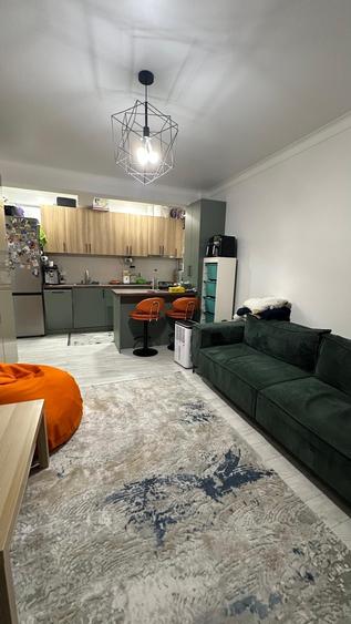 Apartament cu 2 camere decomandat, mobilat în Mamaia-Sat