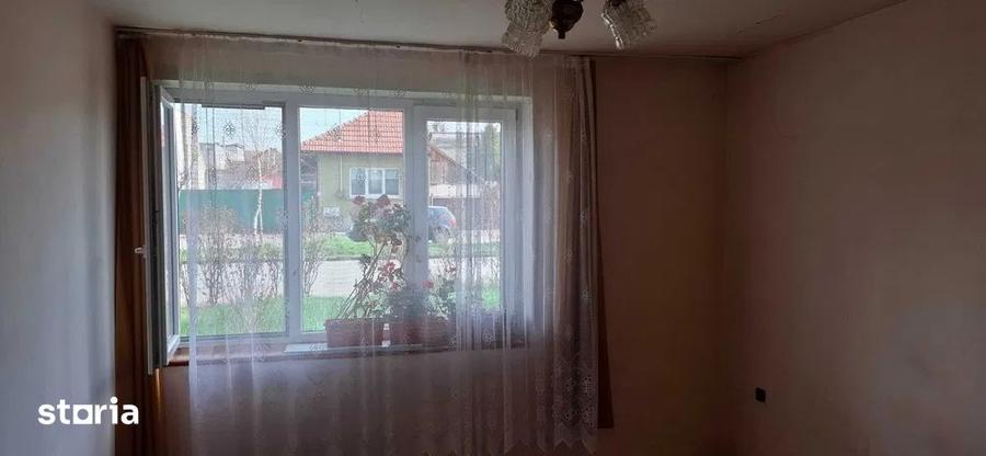 Apartament cu 2 camere nedecomandat în Piața Armatei