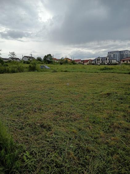 Casă cu 4 camere cu Teren 200 Mp în Dâmbul Rotund