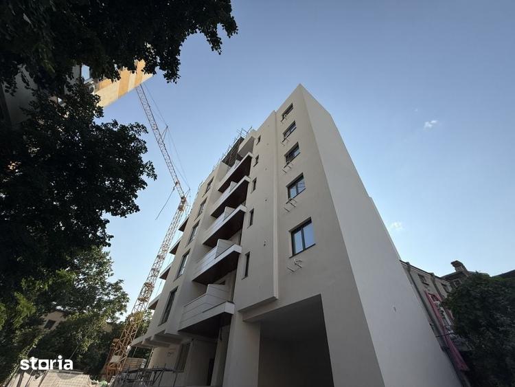 Apartament cu 3 camere decomandat în Ștefan cel Mare